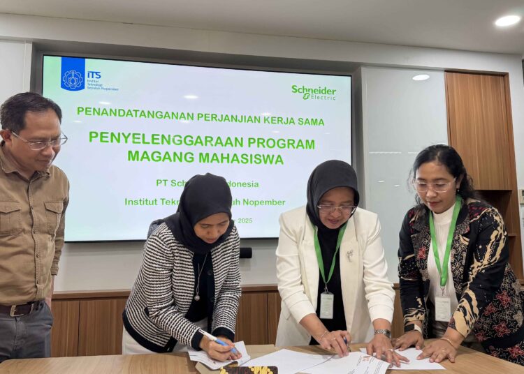 Schneider Electric Gandeng Institut Teknologi Sepuluh Nopember (ITS) Kembangkan Talenta Industri Masa Depan
