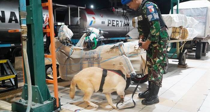 Libatkan Anjing Pelacak, KAI Daops 7 Sidak KA Parcel Cegah Peredaran Narkoba Saat Nataru