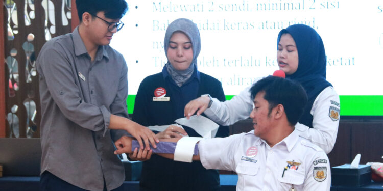 Tingkatkan Keselamatan Perjalanan Selama Angkutan Nataru, KAI Daop 7 Siagakan Pos Kesehatan 24 Jam di Berbagai Stasiun