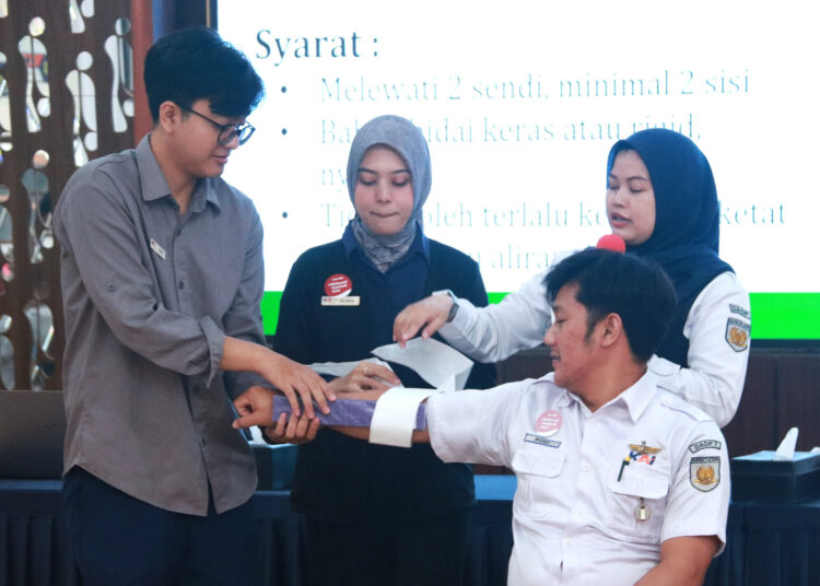 Tingkatkan Keselamatan Perjalanan Selama Angkutan Nataru, KAI Daop 7 Siagakan Pos Kesehatan 24 Jam di Berbagai Stasiun