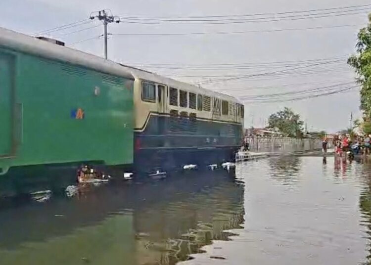 Terdampak Banjir di Pekalongan–Sragi, Seluruh jadwal KA Jarak Jauh Daop 7 Madiun Tetap Tepat Waktu