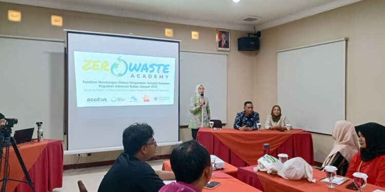 Ecoton Gelar Pelatihan Zero Waste Academy