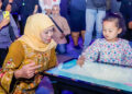 Khofifah Kunjungi Gresik Universal Science (GUS), Jelajahi Pusat Literasi Digital Edukatif Religius