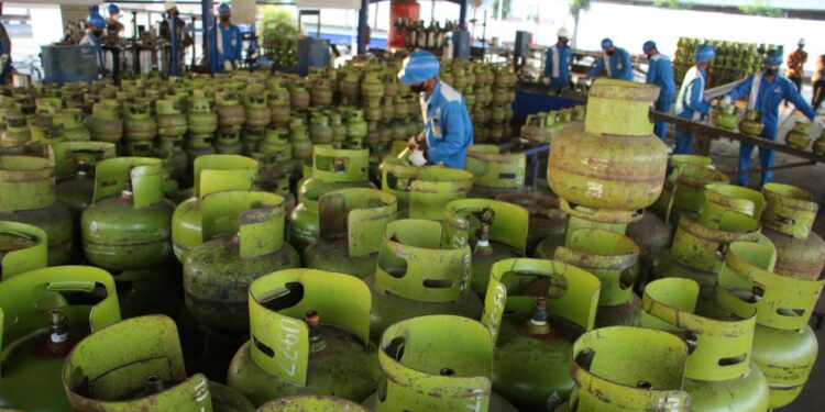 Libur Panjang isra Miraj, Pertamina Patra Niaga Tambah 800 Juta Tabung LPG 3 Kg di Jatim