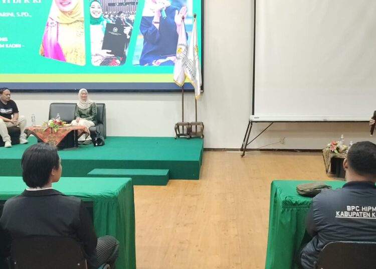 Hadir di Kaderisasi HIMPI PT UNISKA, Anggia Ermarini : Negara Harus Ramah Regulasi Bagi Perintis Usaha