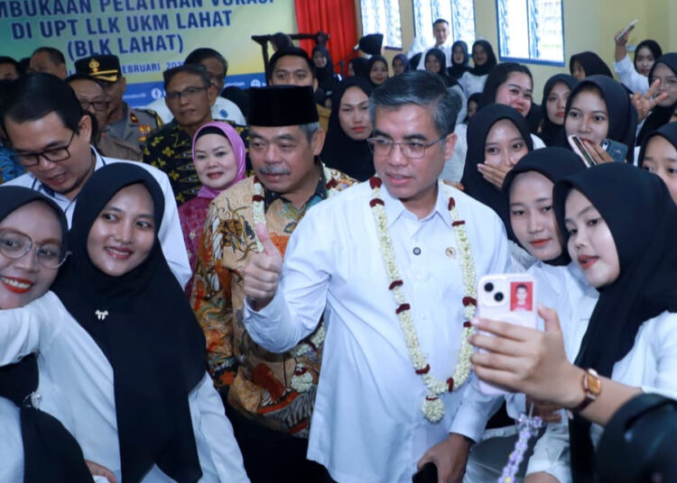 Menaker Minta Lulusan BLK ‘Diantar’ Sampai Dapat Kerja