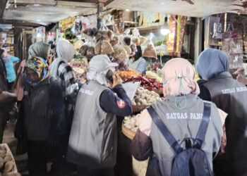 Pastikan Kestabilan Harga dan Ketersediaan Sembako, Petugas Gabungan Sidak Pasar Induk