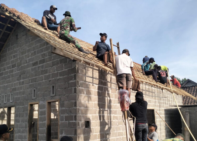 Puluhan Tahun Berlindung di Balik Sesek, Sumiin Tak Lagi Cemas Saat Hujan Berkat TMMD ke-127