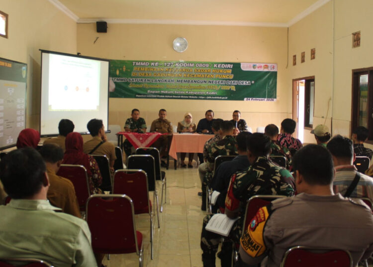 Satgas TMMD 127 Kediri Gelar Penyuluhan Hukum bagi Warga Desa Gadungan