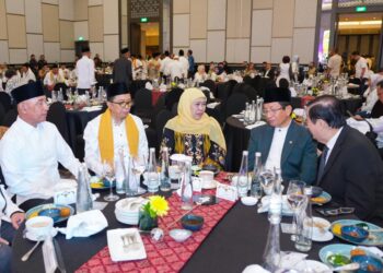 Gelar Bukber Bareng Menag dan REI Jatim, Khofifah Tekan Sinergi Hunian Layak bagi MBR