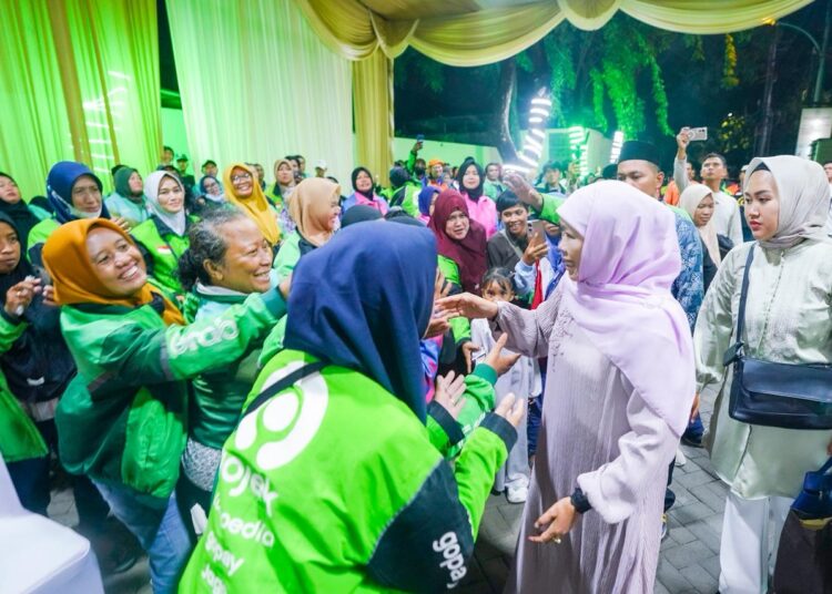 250 Pengemudi Ojol, Berlebaran 1447 H  Bareng Khofifah
