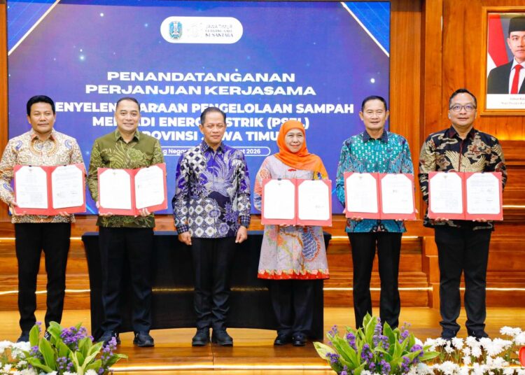 Jatim Makin Hijau: Khofifah Gandeng 7 Kepala Daerah Sulap Sampah Jadi Listrik