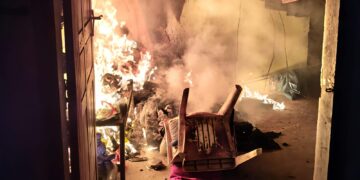 Diduga Akibat Obat Nyamuk Bakar, Rumah Pedagang Hangus Terbakar