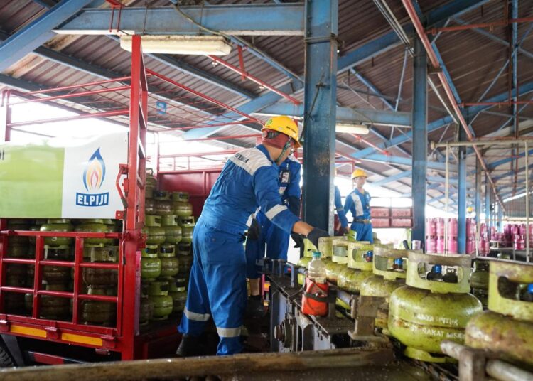 Long Weekend Perayaan Paskah, Pertamina Patra Niaga Siaga Tambah 700 Ribu Tabung LPG 3 Kg di Jatim
