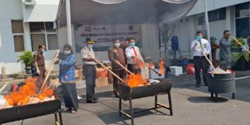 Kejari Kota Kediri Musnahkan 1,9 Kg Sabu dan 750 Ribu Pil Double L