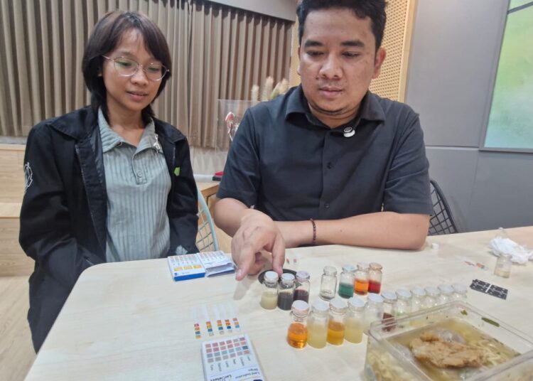 Peneliti ITS Kembangkan Alat Deteksi Minyak Babi Portabel