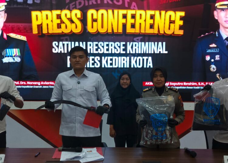 Polresta Kediri Bekuk Dua Pelaku Pengeroyokan, Korban Luka dan Kehilangan Barang Berharga