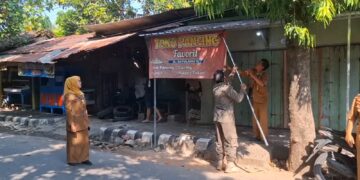 Satpol PP Kota Kediri Tertibkan 10 PKL di Jalan Sam Ratulangi