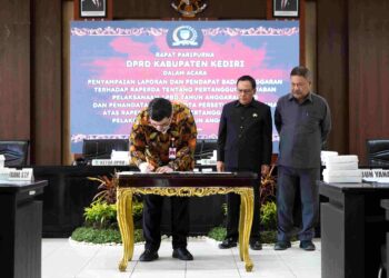 Pemkab Kediri dan DPRD Sepakati Raperda Pertanggungjawaban APBD 2025