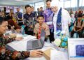 Pantau SPMB di Madiun, Gubernur Khofifah Pastikan Proses Verifikasi Lancar dan Nyaman