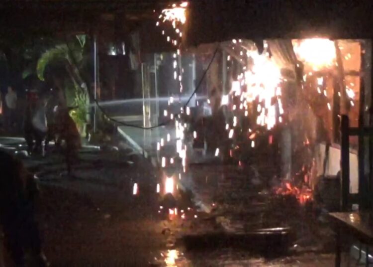 Kebakaran Hanguskan Ruang Kepala Sekolah dan TU MTsN 1 Kota Kediri