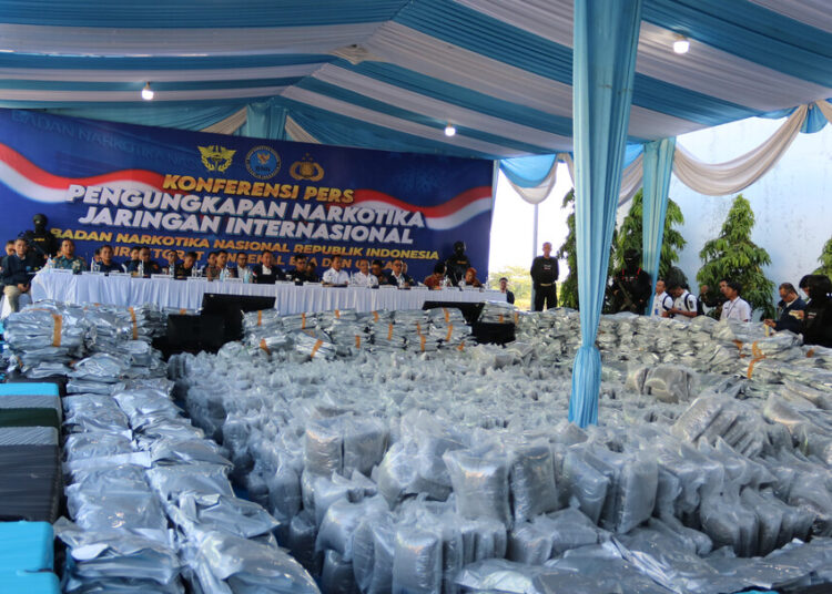 BNN RI Gagalkan Penyelundupan 3,37 Ton Kuncup Bunga Cannabinoid Berkedok Impor Barang