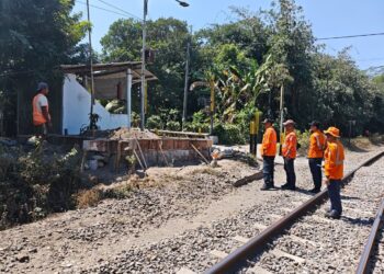 KAI Daop 7 Madiun Inspeksi Jalur Blitar–Talun dan Cek Progres Gardu JPL Baru