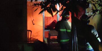 Diduga Akibat Korsleting Magic Com, Rumah milik Hepri Palupi Hangus Terbakar