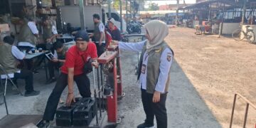 Cegah Kecurangan Jual Beli, Pemkot Kediri Gelar Sidang Tera Ulang Timbangan Pedagang di Pasar Tradisional