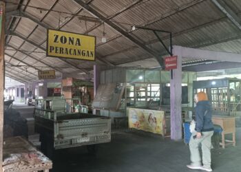 UPDATE: Berat Dihantam Pungutan Karcis dan Sewa, Ratusan Pedagang Pasar Bandar Kediri Gelar Aksi Mogok Jualan