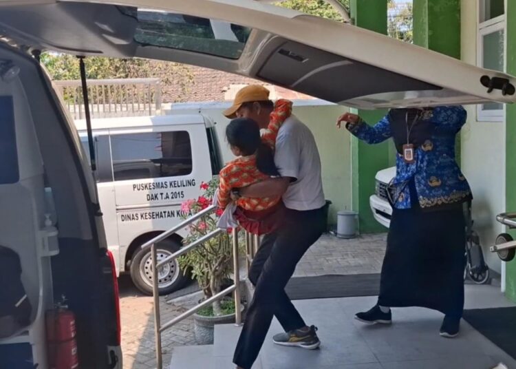 37 Siswa di Kediri Keracunan Makan Bergizi Gratis, Pemkot Hentikan Operasional Dapur Penyedia