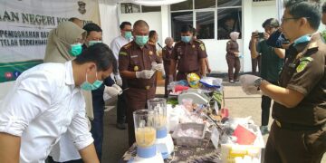 Kejari Kota Kediri Musnahkan 254 Gram Sabu dan Belasan Ribu Pil Koplo